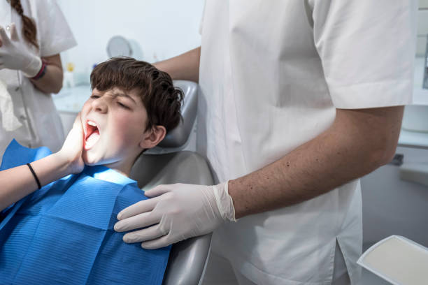 Best Emergency Tooth Extraction in Fruitdale, CA